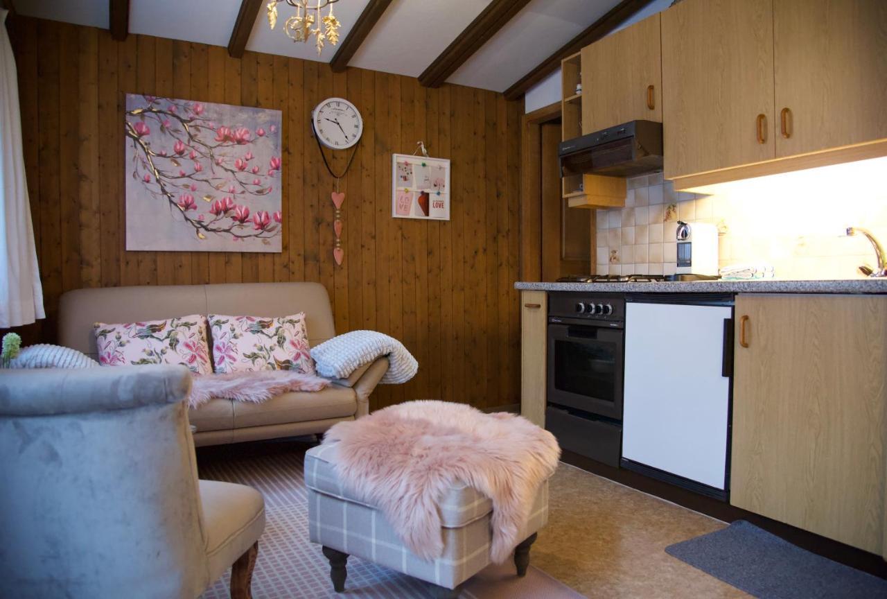 Vila Spellbound A Romantic Hideaway For Adults Aged 18-35 Lauterbrunnen Exteriér fotografie