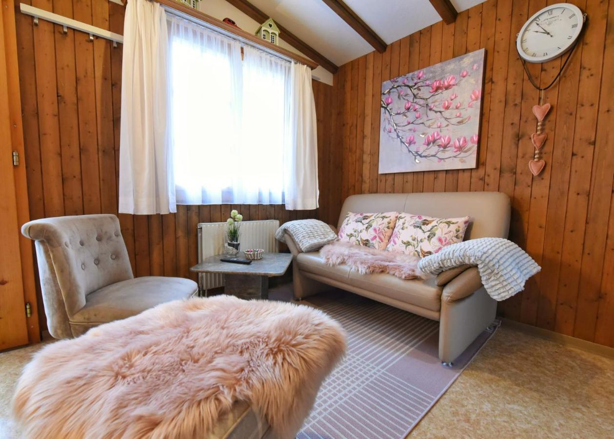 Vila Spellbound A Romantic Hideaway For Adults Aged 18-35 Lauterbrunnen Exteriér fotografie